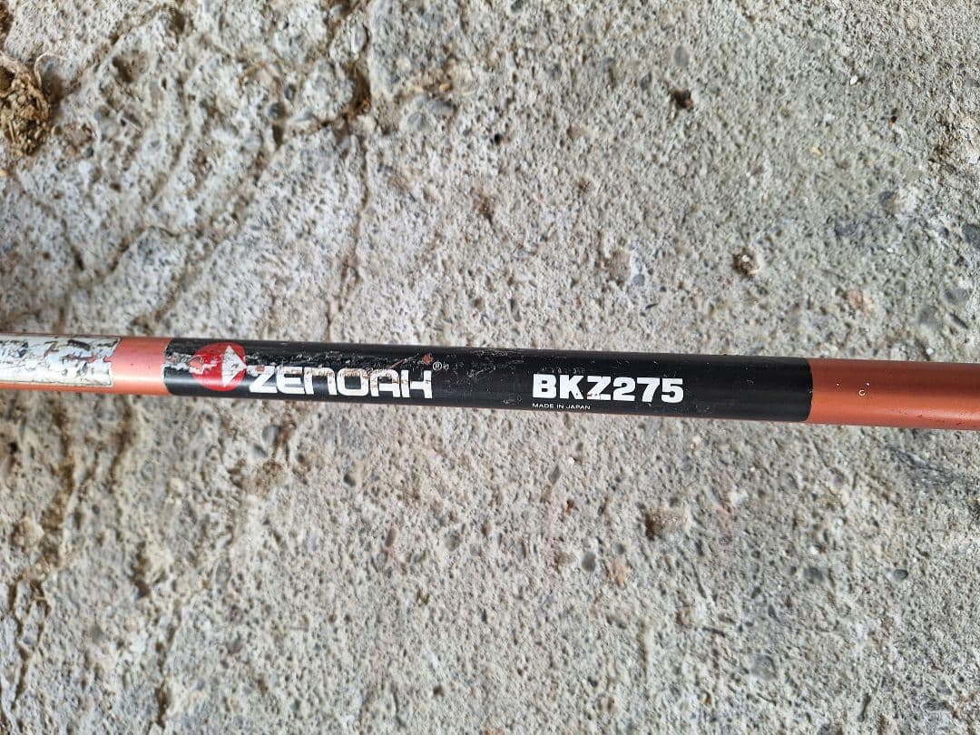 中古ゼノア　背負い草刈機　BKZ275　現行機　(付属品、チップソー1枚おまけ)