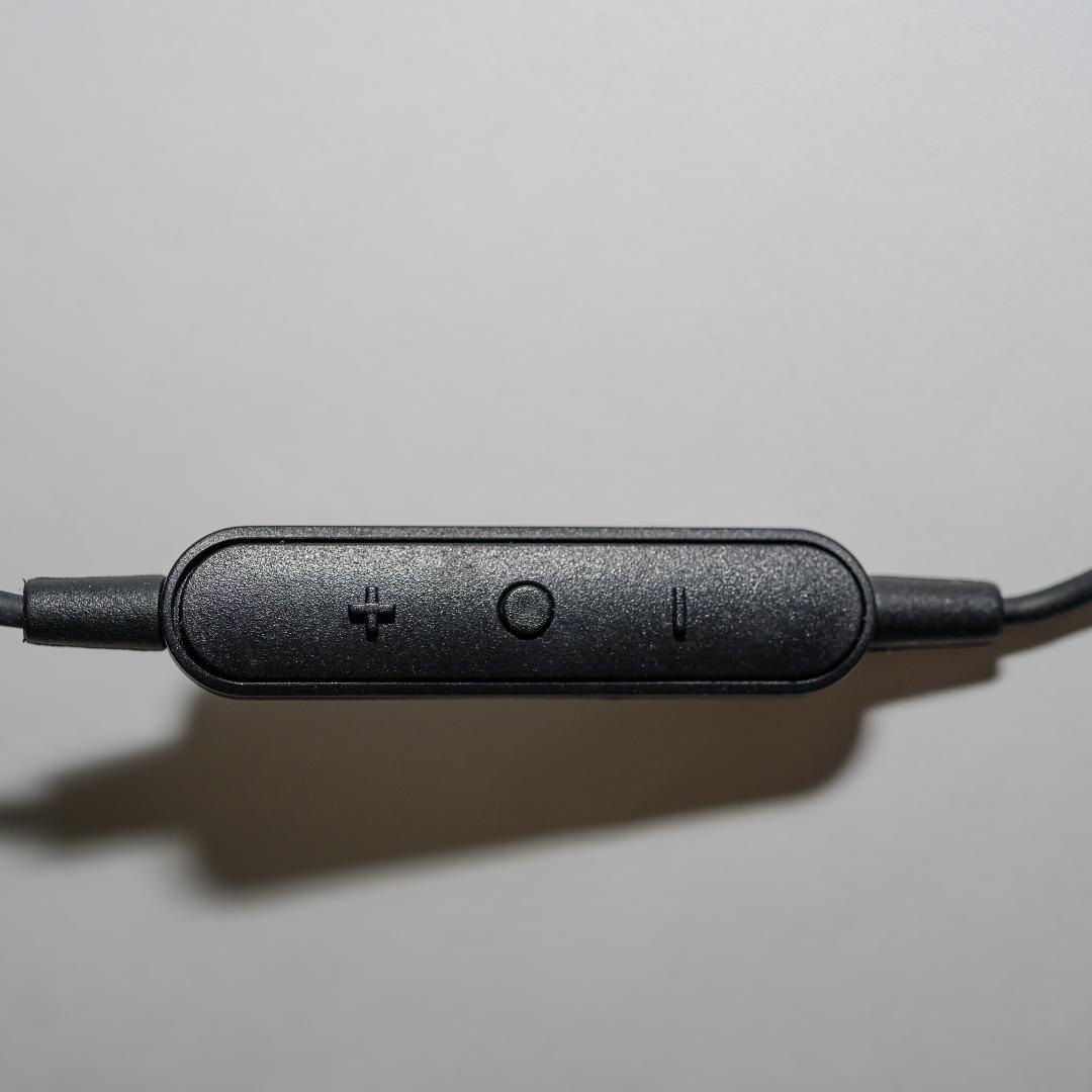 【美品】SHURE AONIC 215 SE215 ホワイト