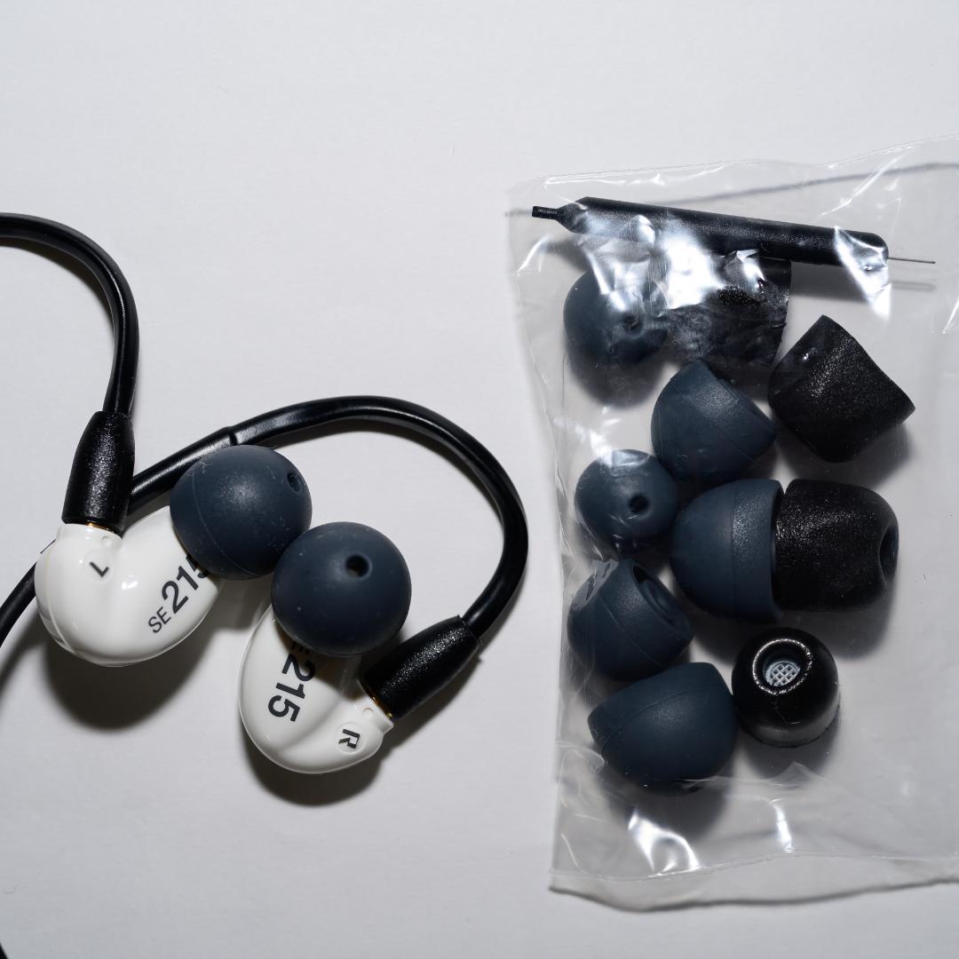 【美品】SHURE AONIC 215 SE215 ホワイト