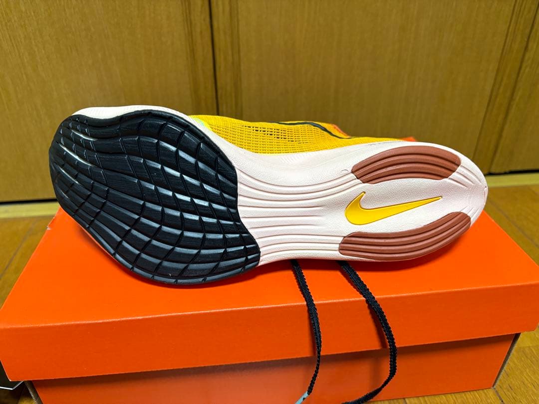 【新品未使用】NIKE ヴェイパーフライ ネクスト% 2 27cm タグ付
