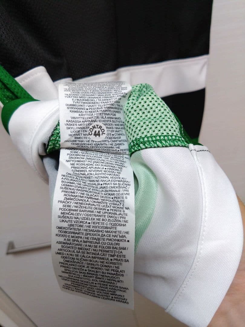 スポルティング　 新品タグ付きユニフォーム　ヨケレシュ