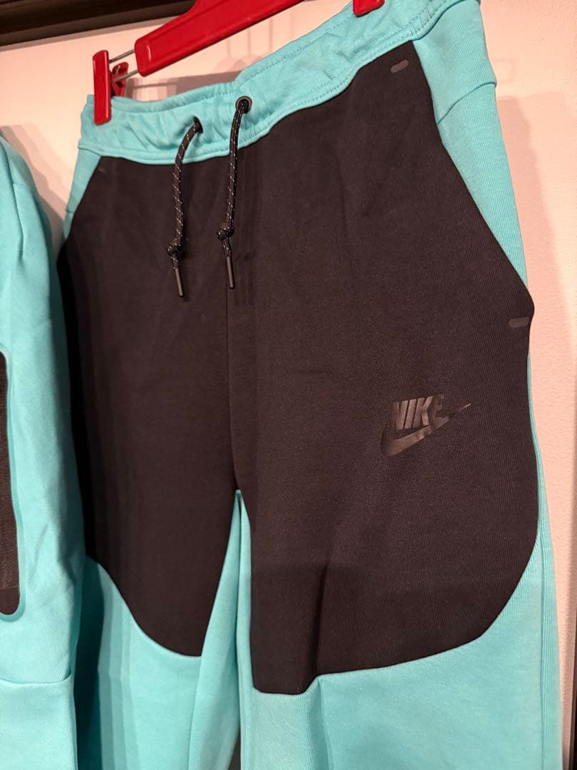 【激レア！】ナイキ NIKE テックフリース ティファニーブルー　サイズS