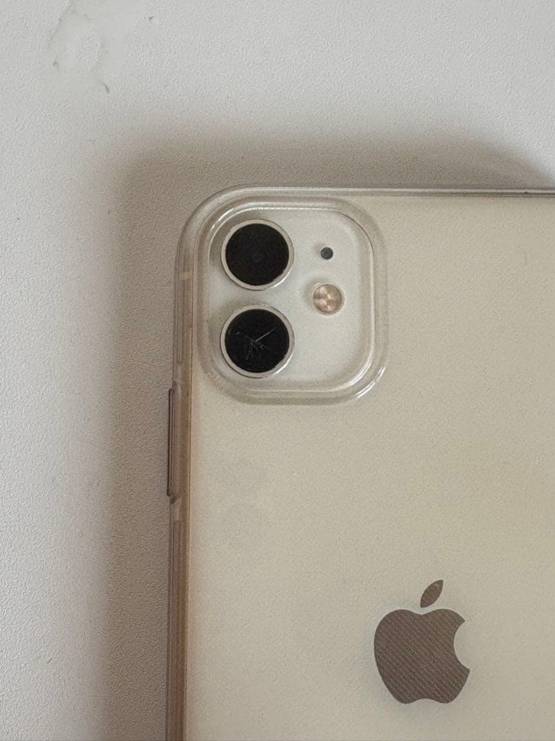 Apple iPhone 11 ホワイト 本体　128GB