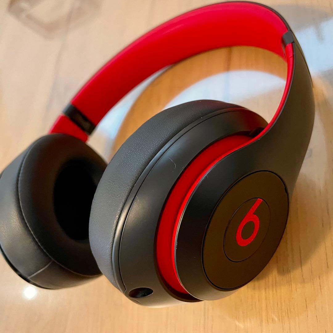 美品！ Beats Studio 3ワイヤレス ヘッドホン ブラックレッド1