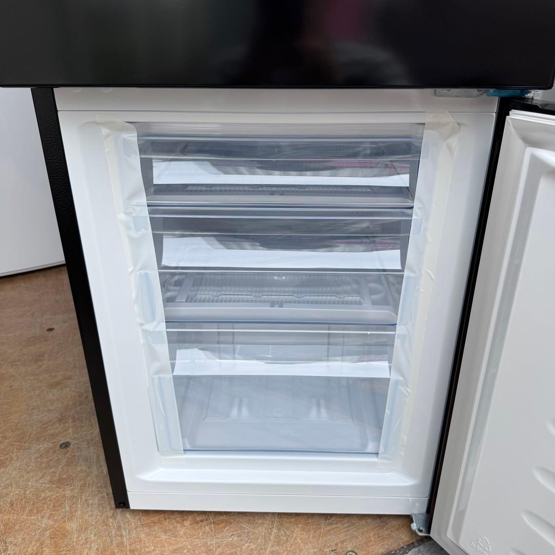 C7520★2024年製★新品.未使用品★ハイセンス冷蔵庫　黒ブラック一人暮らし