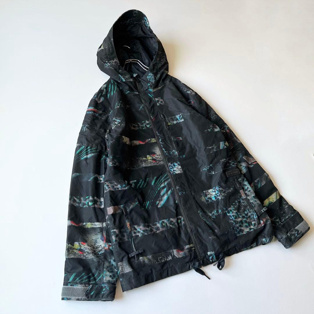 3288【美品】ボルコム　ジャケット 総柄 ボーダー アニマル柄　L 黒