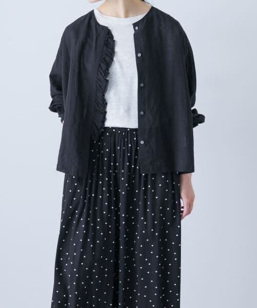 2025年SS かぐれコットンリネンフリルブラウス　チャコール