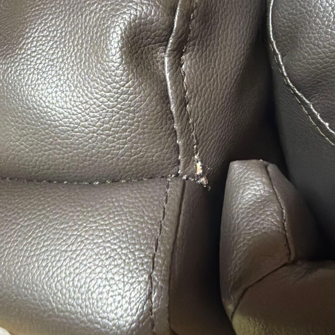 ニトリ 電動リクライニングテーブル付き3Pソファ