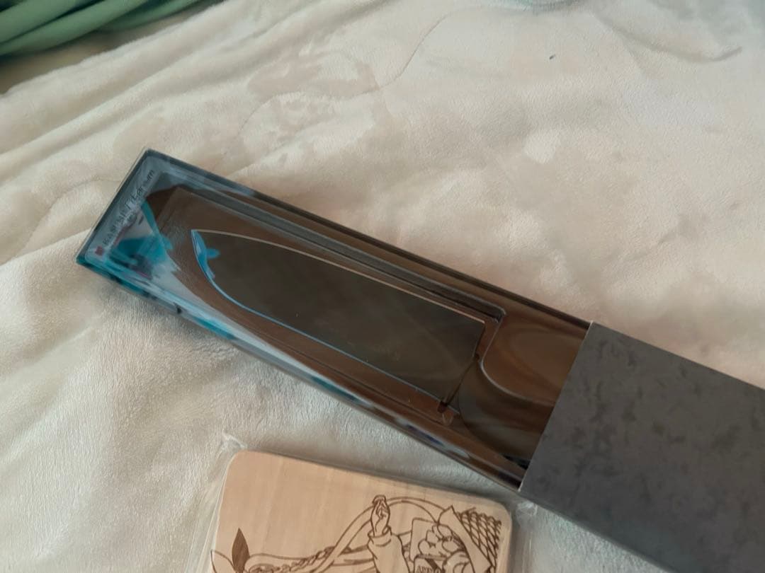 初音ミク 木製まな板 & KASUMI Titanium包丁セット