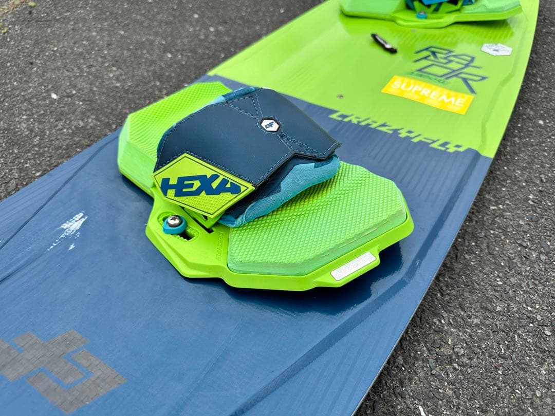 カイト ボード サーフィン クレイジーフライ カイトサーフィンバインデイング付