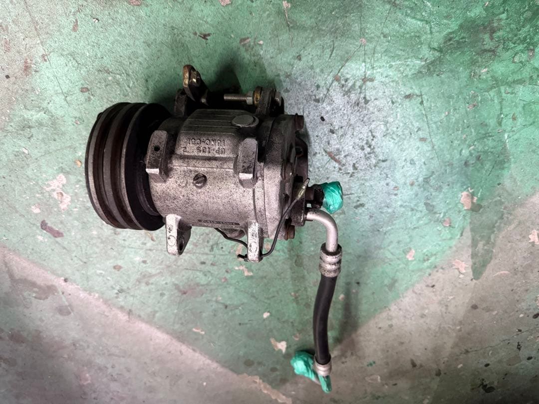 ローバーミニDENSO エアコンコンプレッサー 10S17