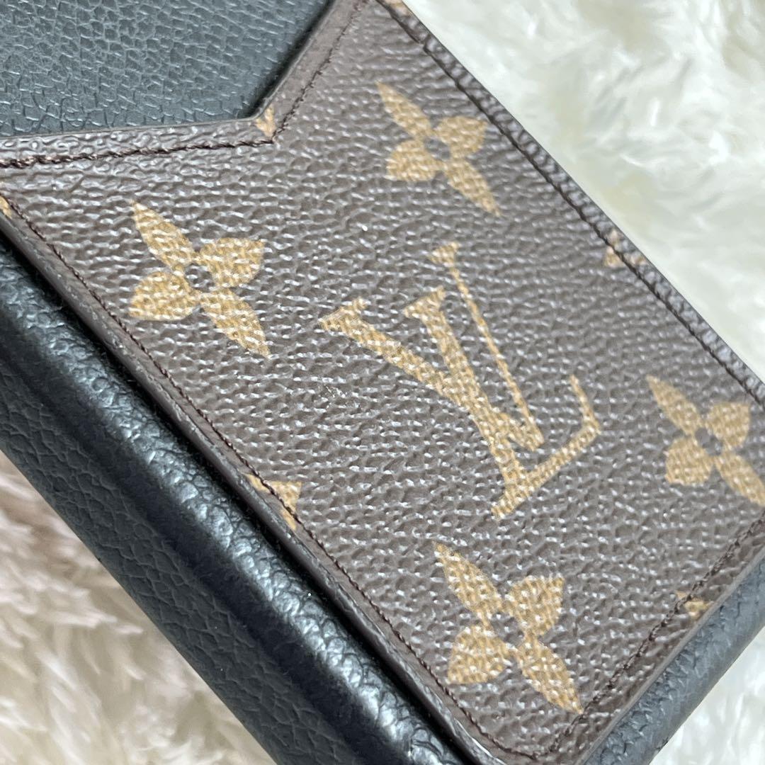 ルイ ヴィトン　iPhone 13 pro バンパー　モノグラム　黒