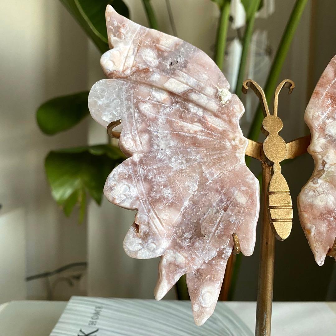 ★★★最終特価【 ピンクアメシスト フラワーアゲート バタフライ （台座付き）