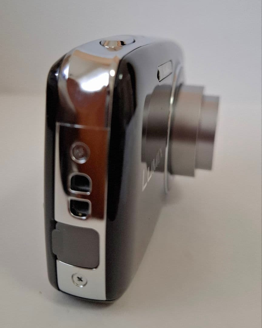 [美品] パナソニック Panasonic LUMIX DMC-S1 コンデジ