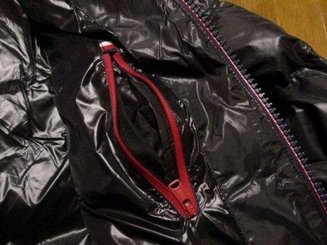 【大きい】XL日本サイズ位トミーヒルフィガーUSA限定極暖ダウンジャケット同機能