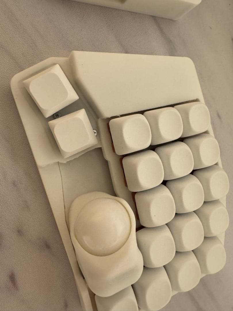 【新品】keyball39 白仕様　完成品　付属品あり　lofree hades