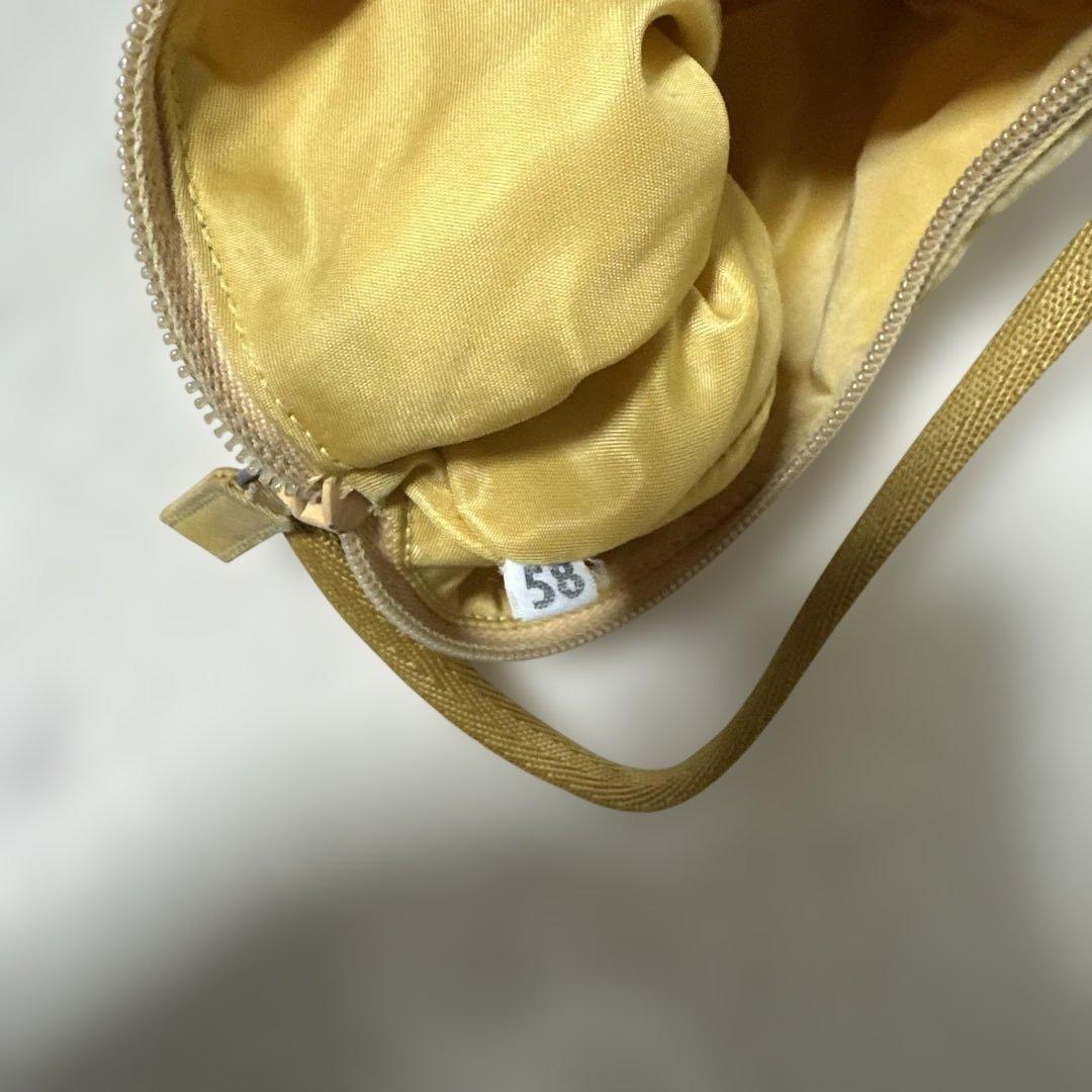 PRADA プラダ アクセサリーポーチ イエロー MV632