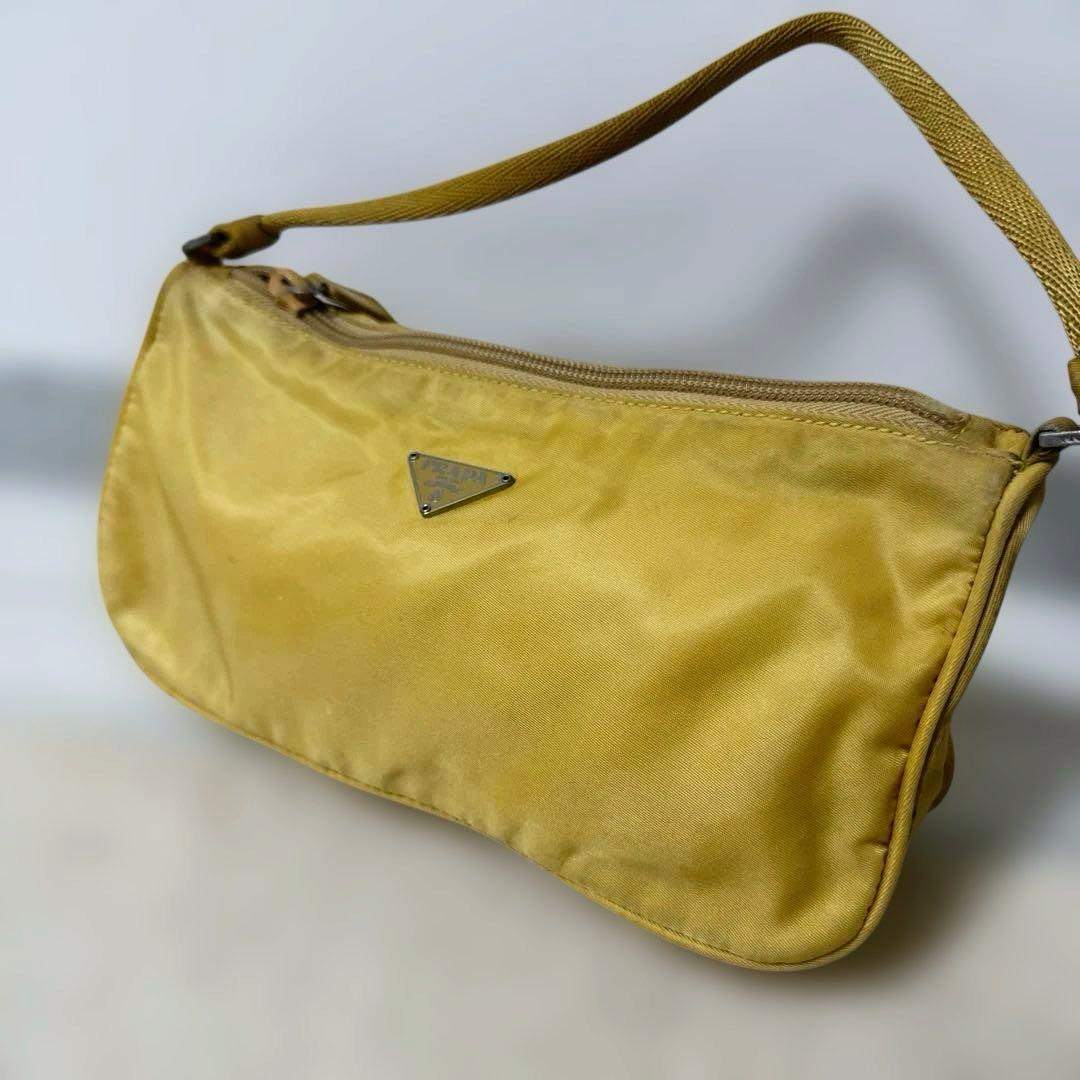 PRADA プラダ アクセサリーポーチ イエロー MV632