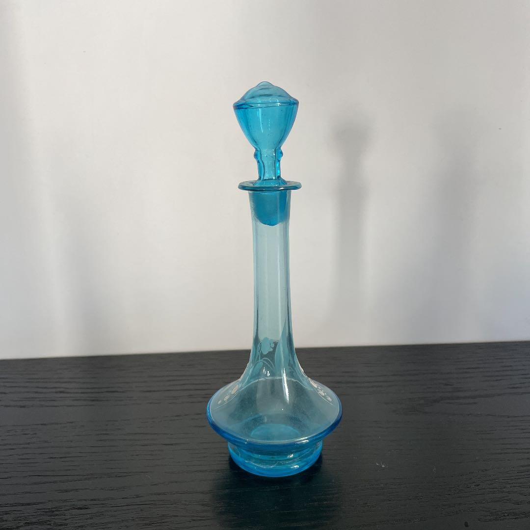 アンティーク　瓶　鈴蘭　スズラン　ヴィンテージ　ガラス　バカラ　アールヌーボー