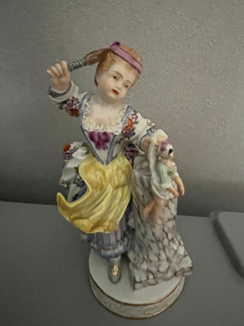 アンティークマイセン人形