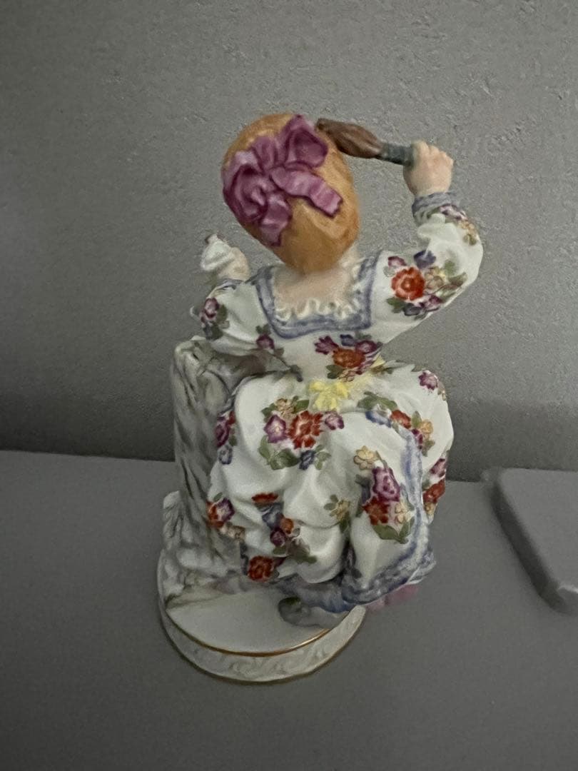 アンティークマイセン人形