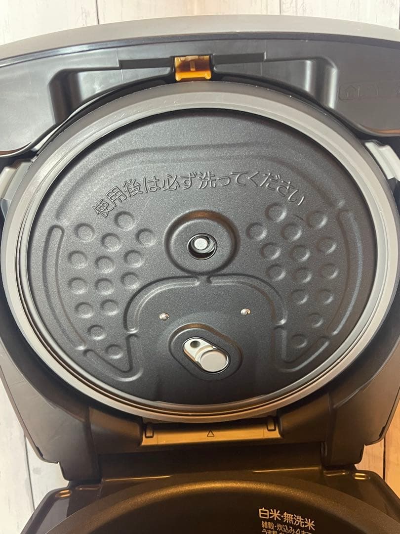 炊飯器 本炭釜 黒真珠（くろしんじゅ）NJ-VWB10-B [5.5合 /IH]