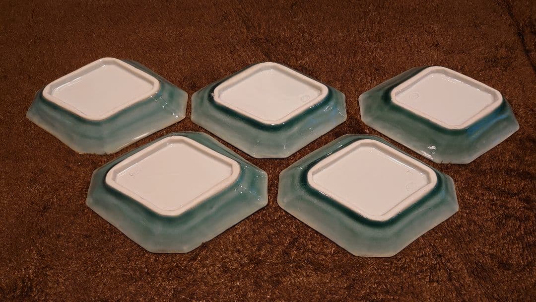 李朝　青磁　李朝青磁　菱形皿　菓子皿　陽刻　鳳凰　５客