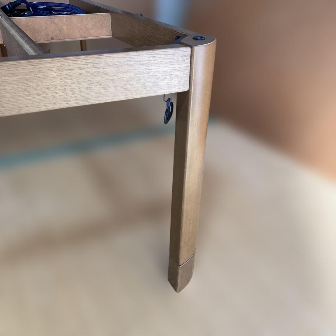 ブラウンの長方形こたつテーブル