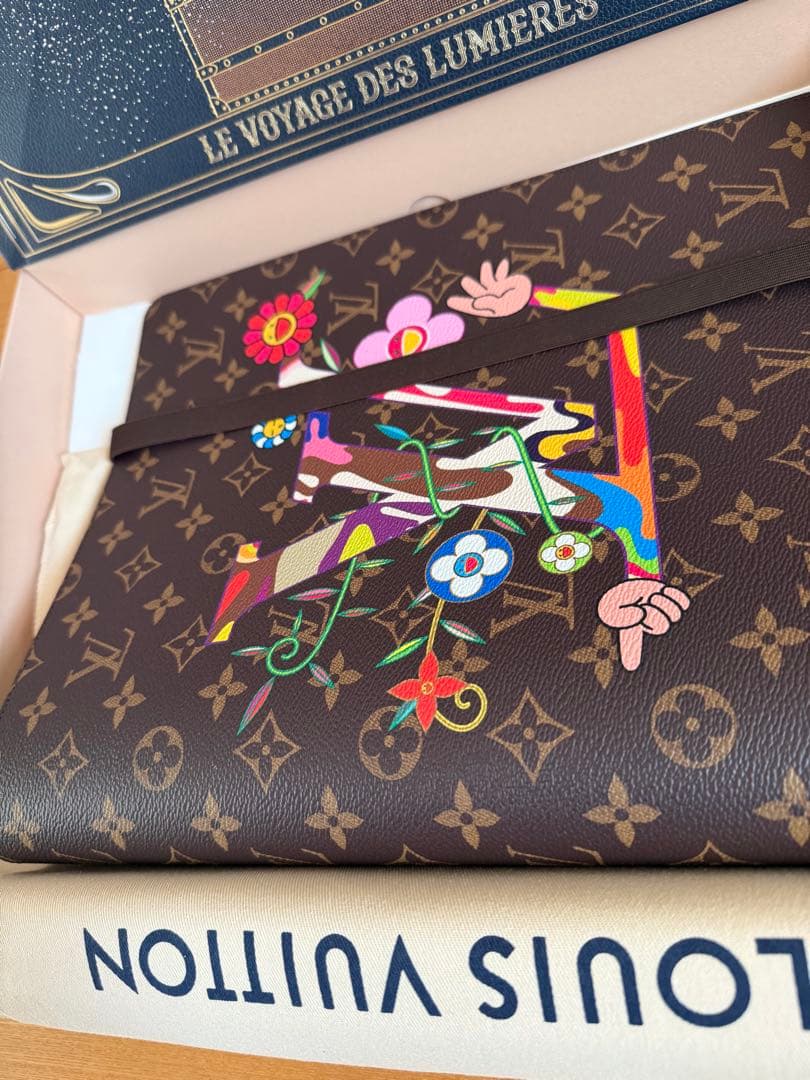 新品未使用♪日本限定IVx TMバインダー・スーパーフラット　GI1569