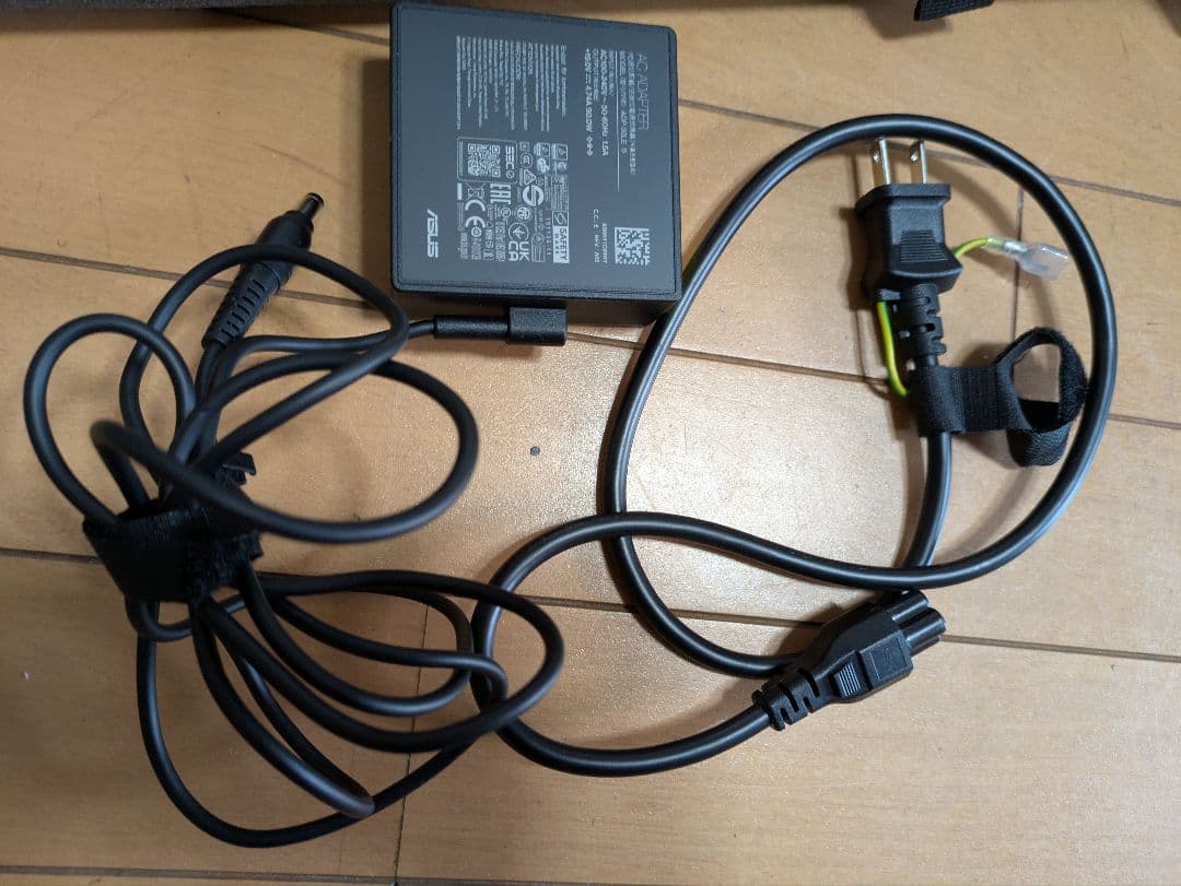 ASUS モバイルモニター ZenScreen MB249c　おまけ付き