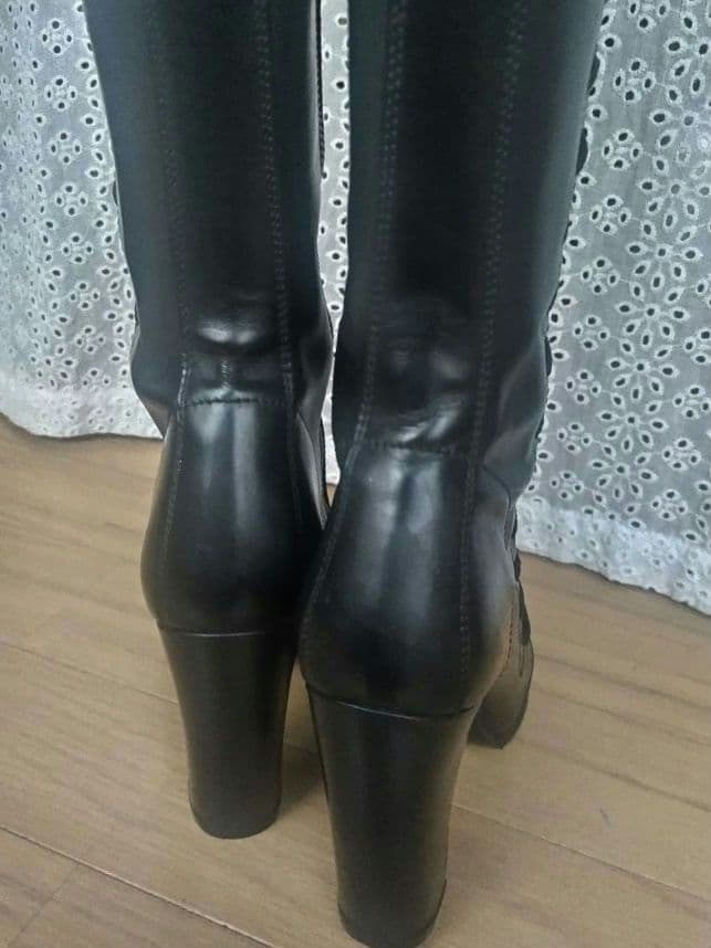 ルイ・ヴィトン LOUIS VUITTON ロングブーツ　レースアップブラック