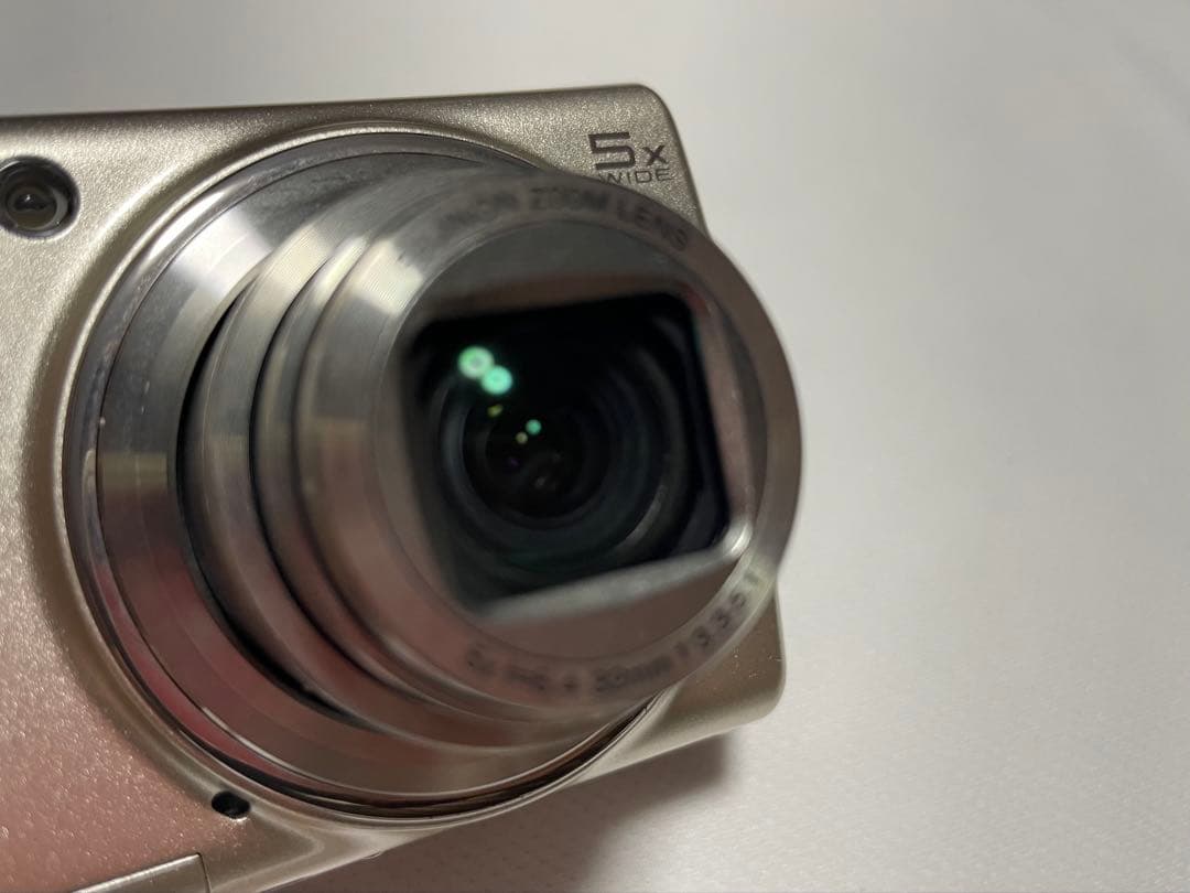 Fujifilm FinePix F200 EXR 本体