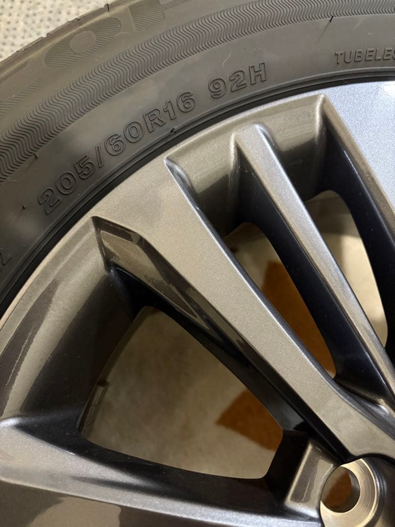 【90ノア25年12月納車　新車外し】　純正16インチ ホイールセット