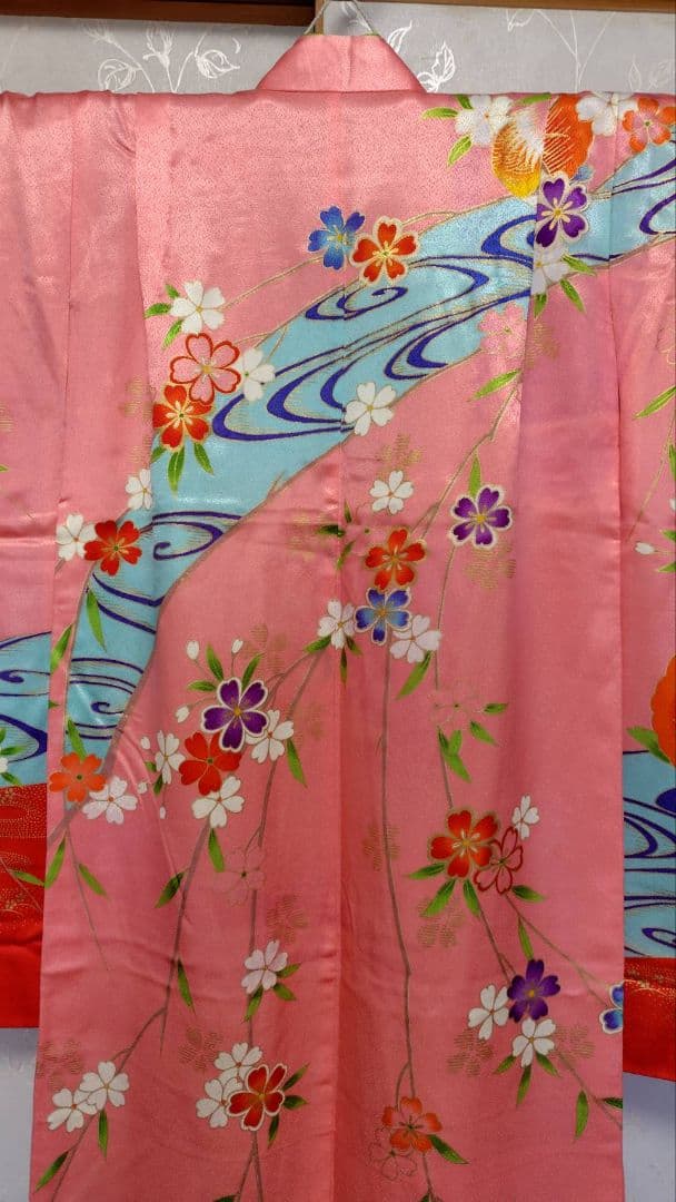 RK554子供着物7歳前後用着丈133センチ裄丈54センチ正絹重ね襟付き