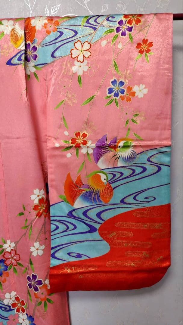 RK554子供着物7歳前後用着丈133センチ裄丈54センチ正絹重ね襟付き