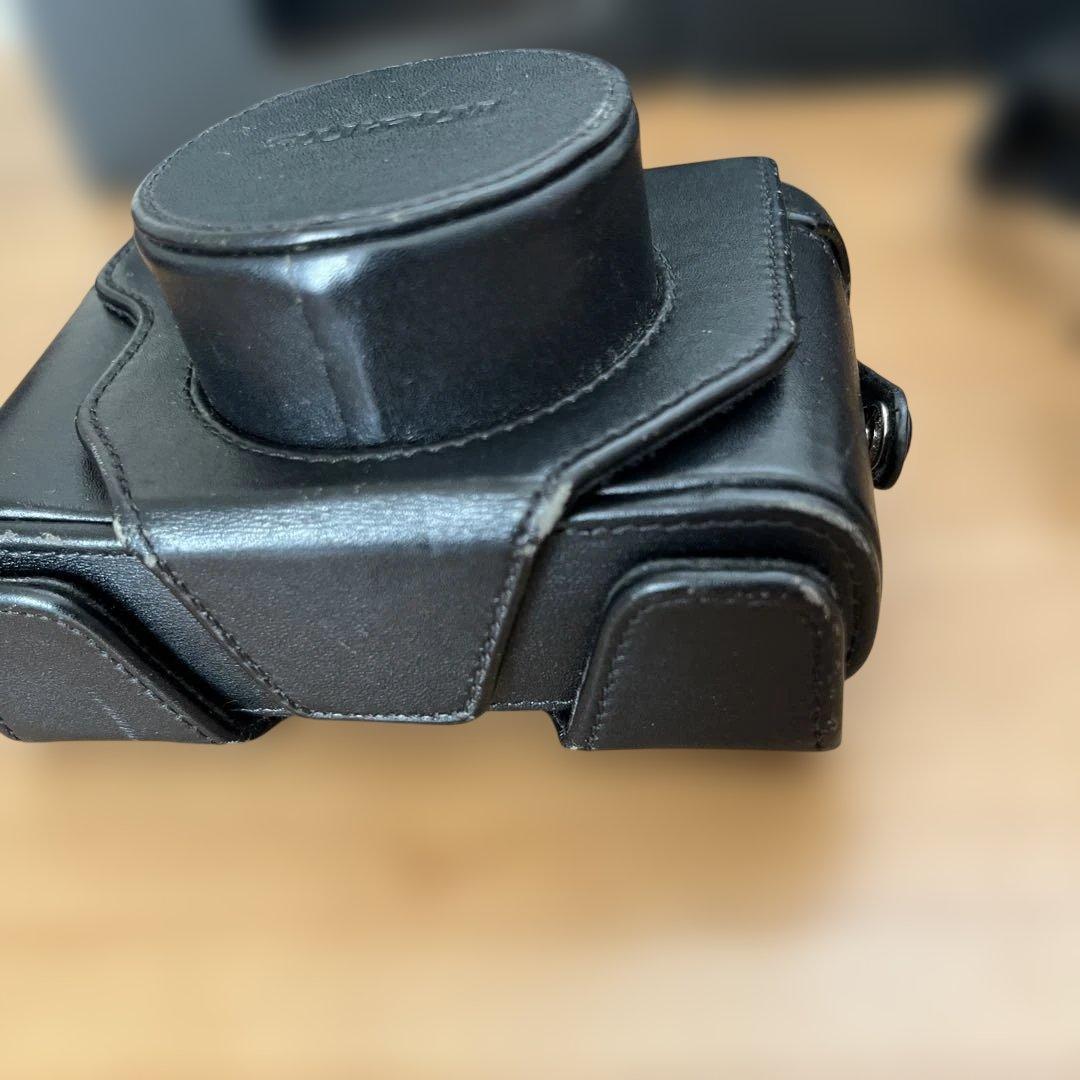 FUJIFILM X20 ブラック 本体と付属品