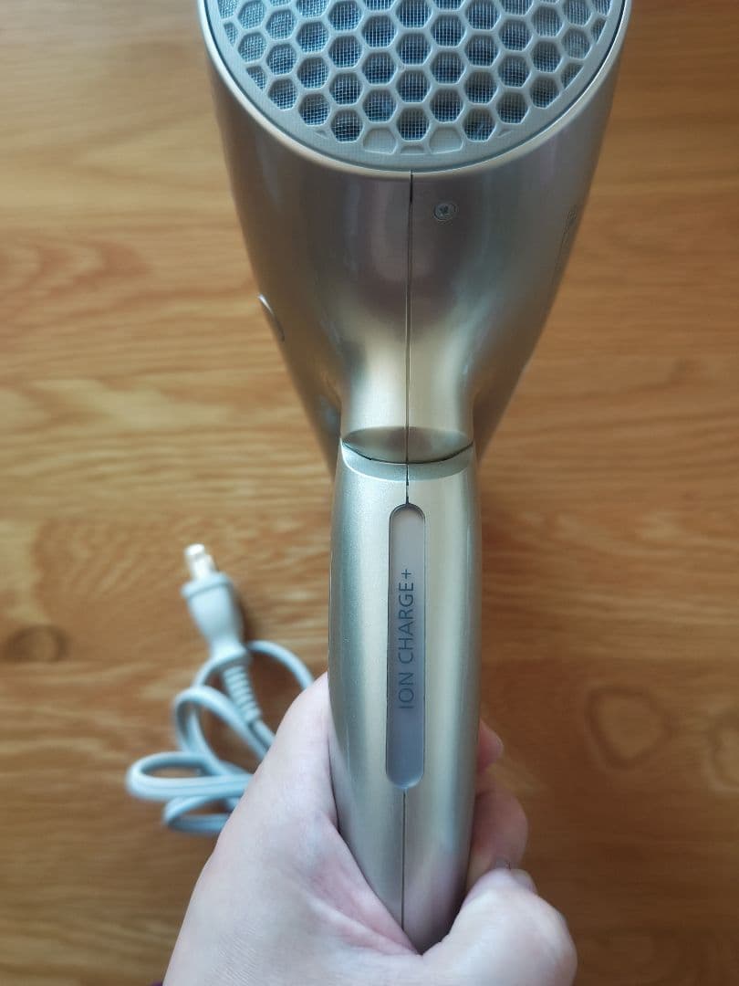 パナソニック ドライヤー ナノケア　23年製