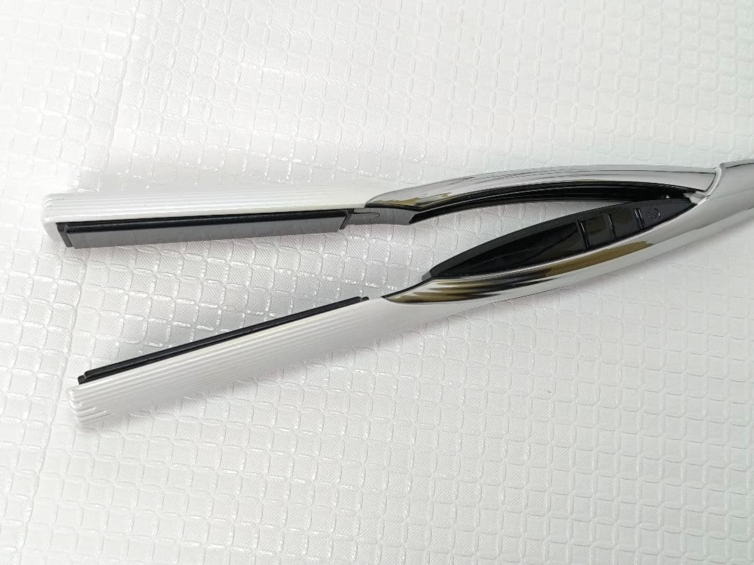 22年製 正規品　ReFaリファ ビューテック ストレートアイロン　2