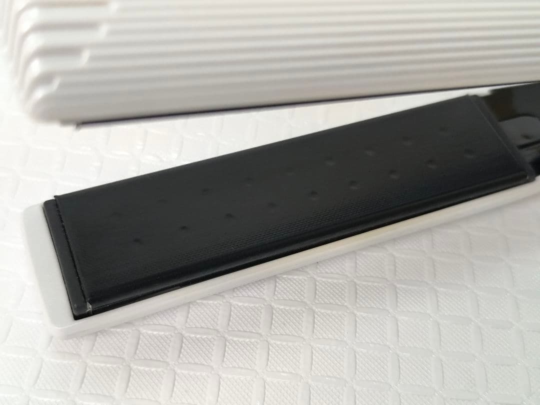 22年製 正規品　ReFaリファ ビューテック ストレートアイロン　2