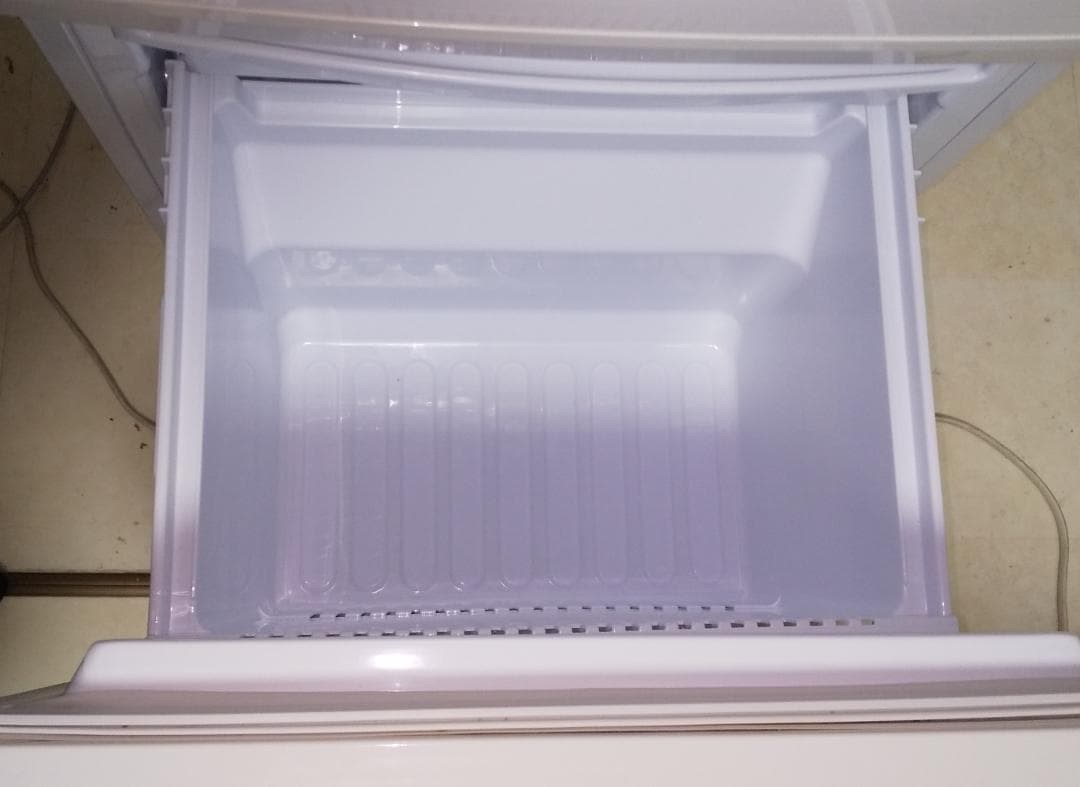 SHARP 冷蔵庫【137L】つけかえどっちもドア SJ-D14C-W ホワイト