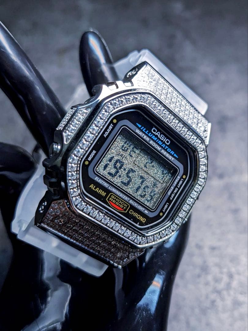 モアサナイトベゼル ラグジュアリー液晶 カスタム フルメタル VIP