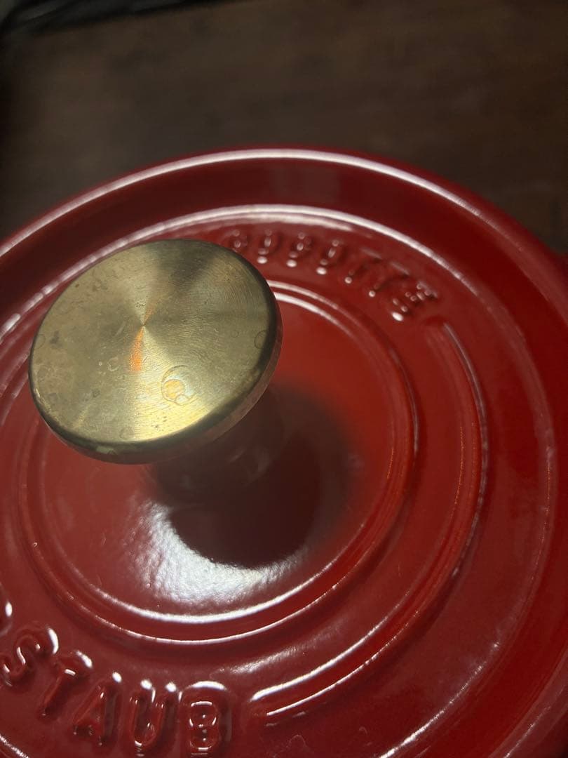 STAUB 赤いココット 鍋　16cm幅　ゴールドノブ