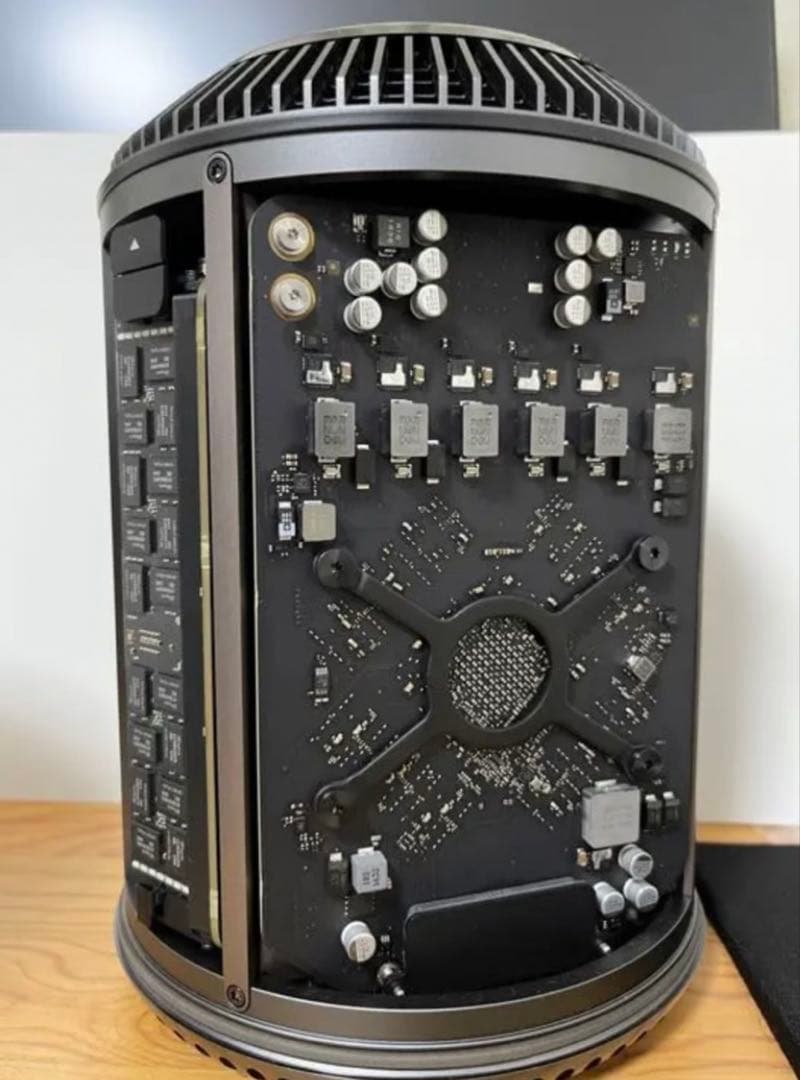 モモンガ　Mac Pro フルスペック
