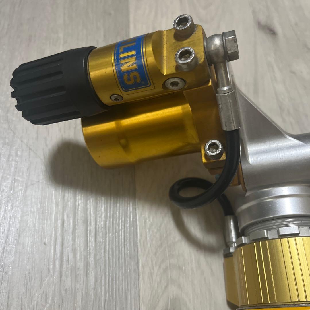 OHLINS トライアンフ　デイトナ/ストリートトリプル