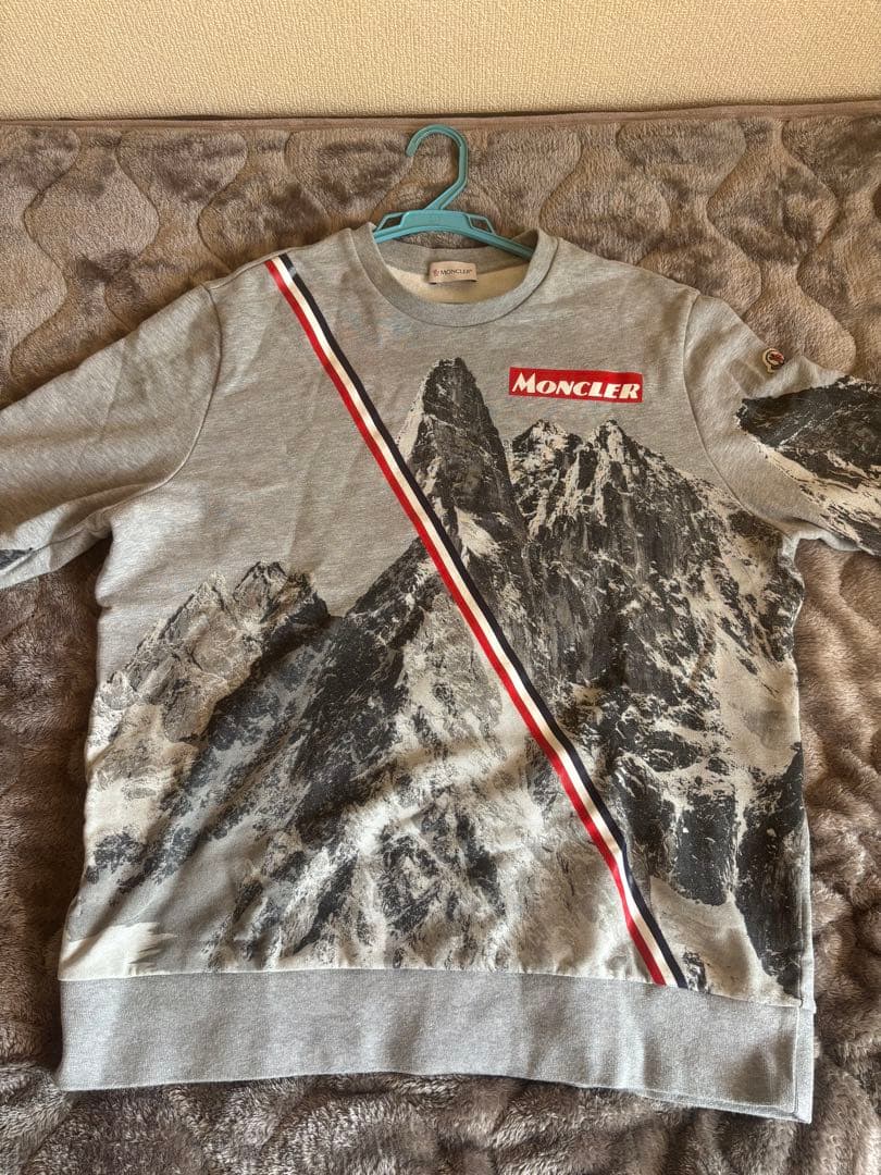 美品 MONCLER 雪山 スウェット サイズXL トリコロール 希少 袖ロゴ