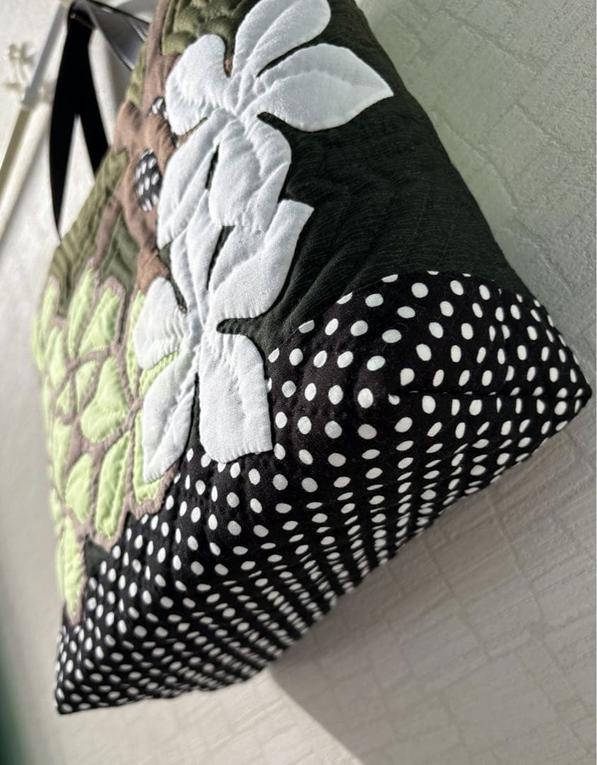 ハワイアンキルトバッグ　　プルメリア&ホヌ　オリーブグリーン