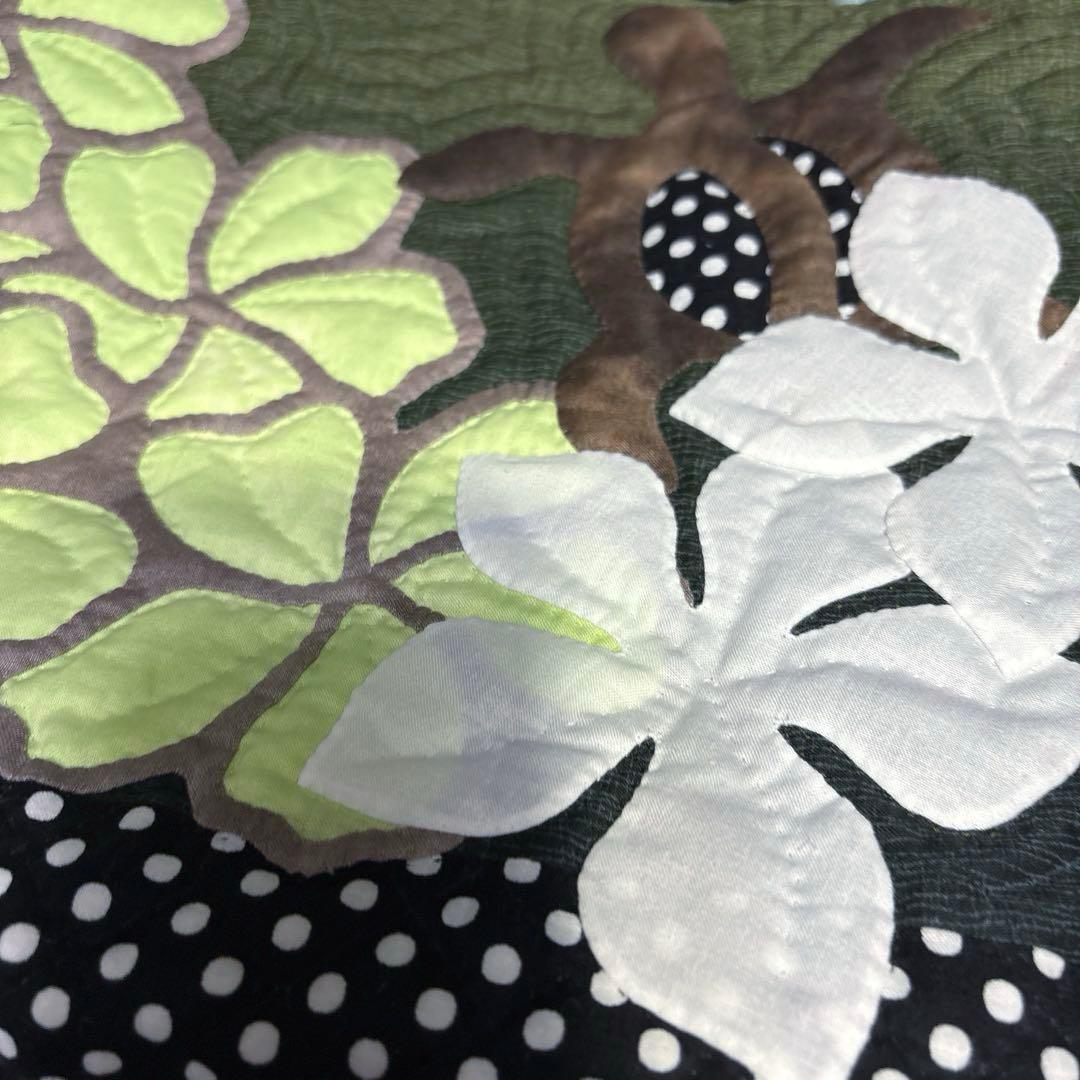 ハワイアンキルトバッグ　　プルメリア&ホヌ　オリーブグリーン