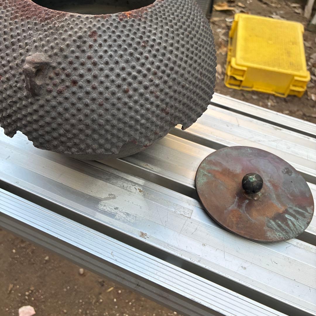 風炉釜 アラレ鉄釜 金属工芸 鐶付 釜鐶 茶道具 炭道具 茶釜 時代物 レトロ