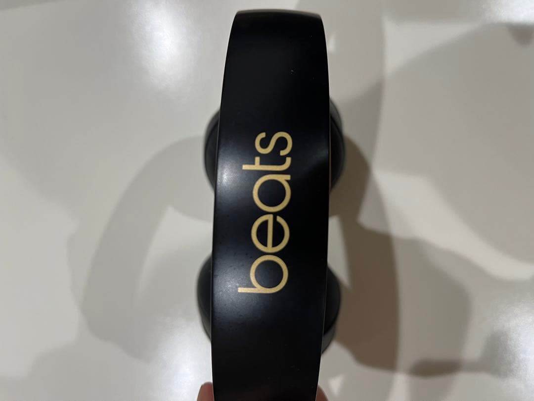 Beats Studio3 Wireless ブラック ヘッドフォン　ゴールド
