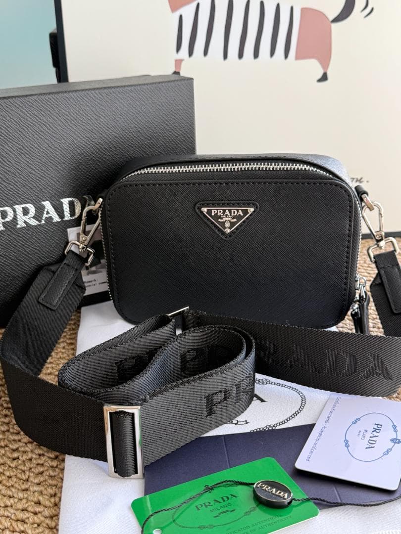 セール！ ブラック メッセンジャーバッグ